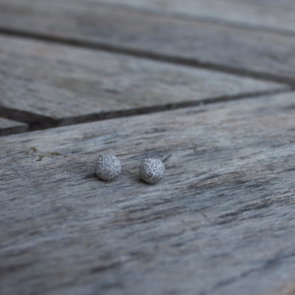 Textured Stud Earrings — Everly and Ace - Picture 4 of 4